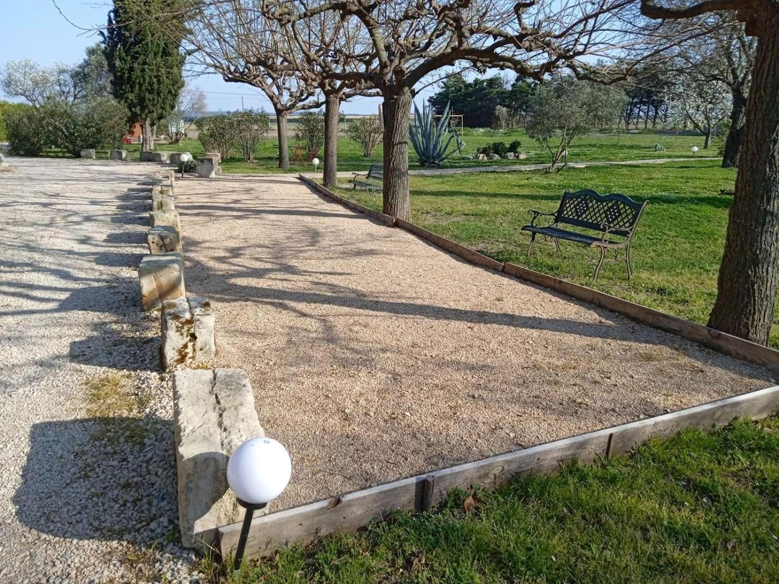 Mas Maurane - L'Olivier Avec Spa Prive Aux Portes D'Arles Tarascon Exterior photo
